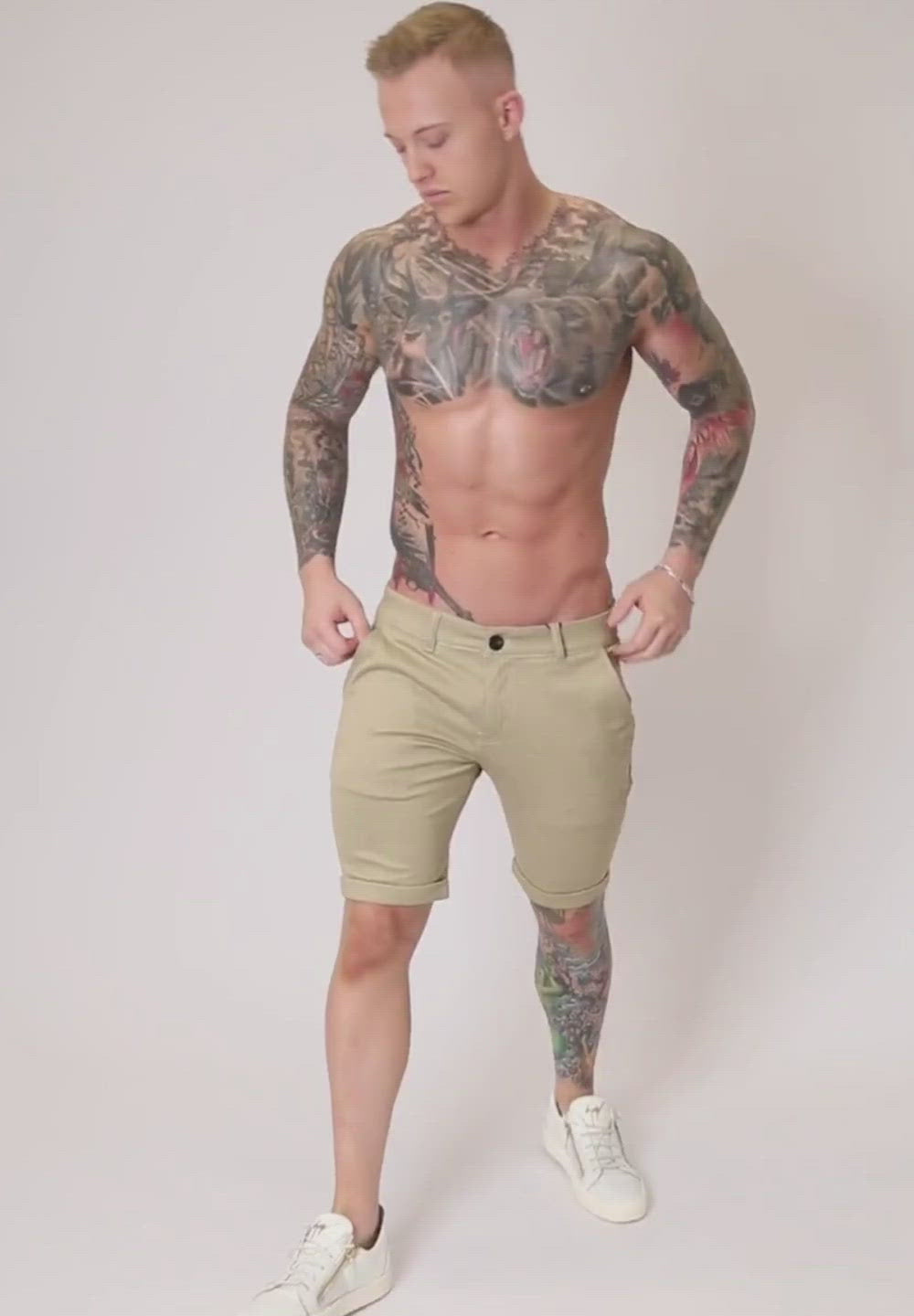 Beige Skinny Fit Stretch Men's Chino Shorts Video