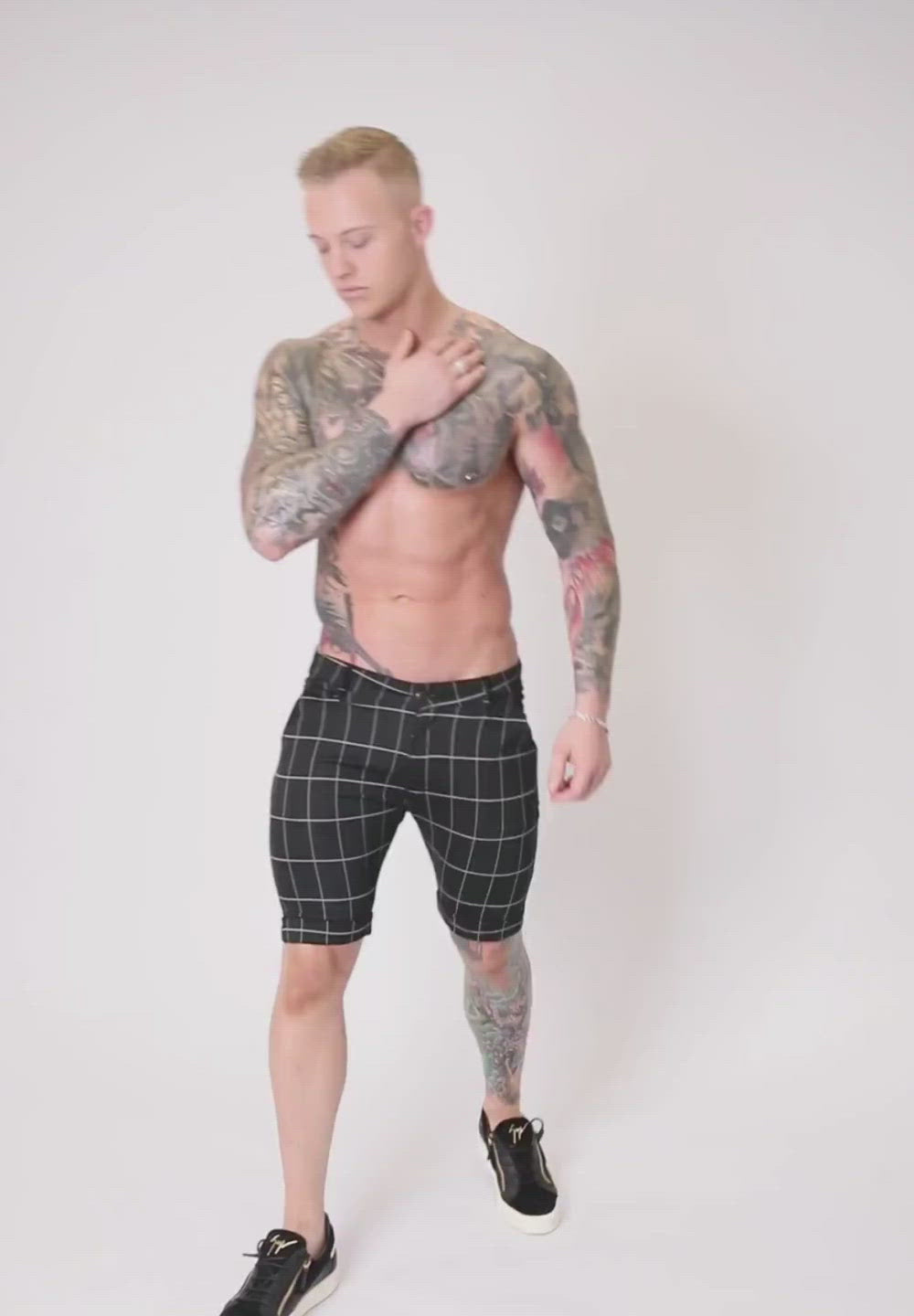 Black Skinny Fit Stretch Men's Check Pattern Chino Shorts Video